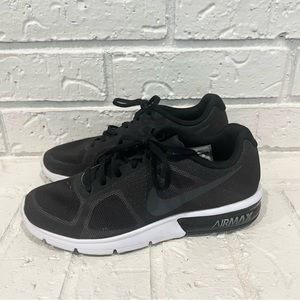 Nike Air Max Sequent Women’s Black & White Running Sneakers Size 7